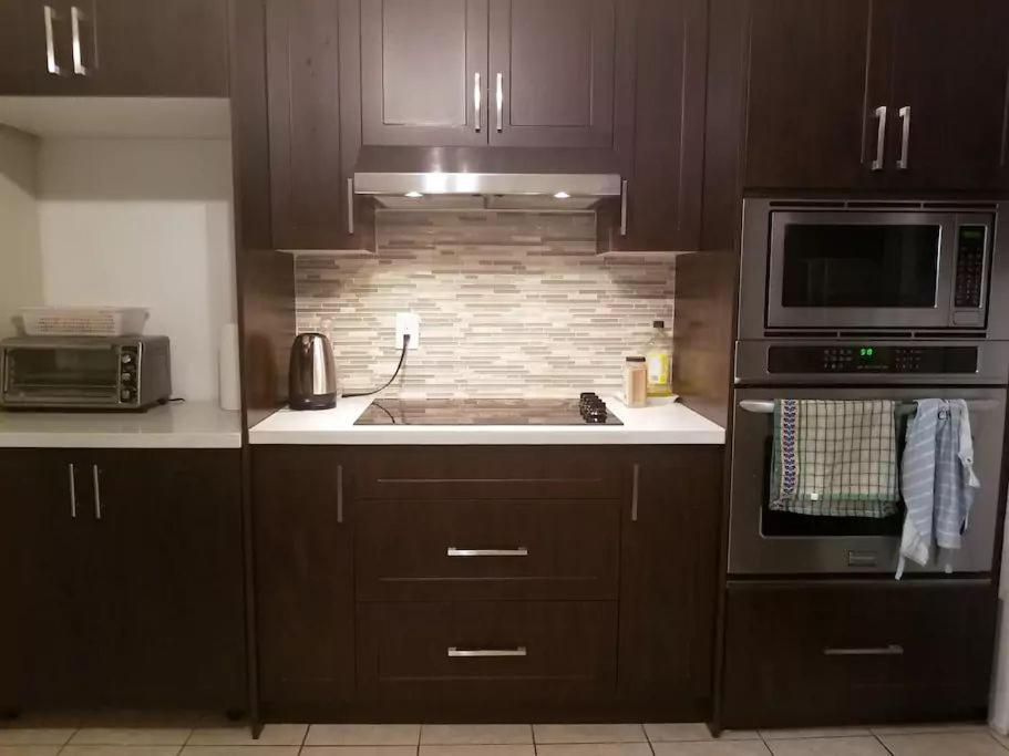 Private Rooms 5 Min Finch West Subway - York University Toronto Eksteriør billede